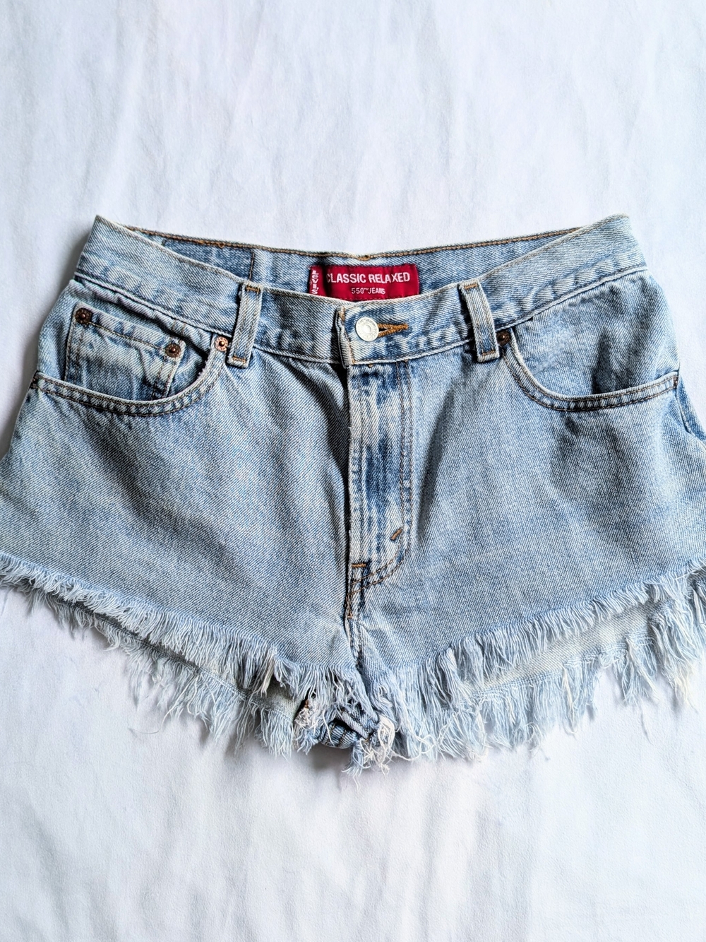 Womens Levis 550 Classic 8 L Cutoff Shorts Distressed Frayed Light Wash Vintage